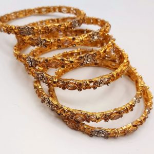 Everyday 3D Bangles with 1 Carat Detailing – Stylish & Comfortable
